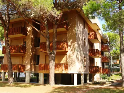 Ferienwohnung für 5 Personen (45 m²) in Bibione 1/10