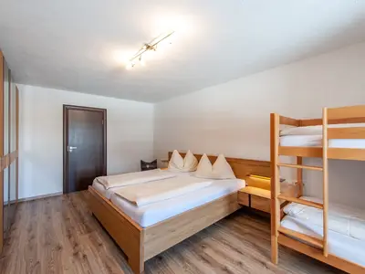 Ferienwohnung für 6 Personen (80 m²) in Bichlbach 6/10