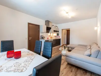 Ferienwohnung für 6 Personen (80 m²) in Bichlbach 4/10