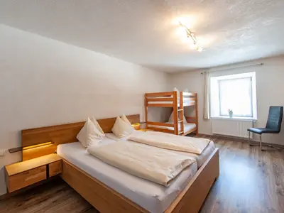 Ferienwohnung für 6 Personen (80 m²) in Bichlbach 8/10