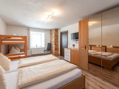 Ferienwohnung für 6 Personen (80 m²) in Bichlbach 9/10