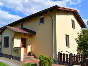 24048541-Ferienwohnung-4-Biendorf-300x225-3