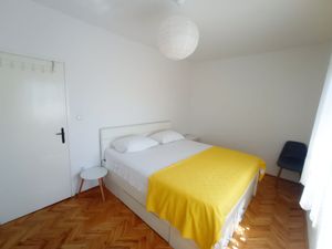 19205677-Ferienwohnung-4-Bilo-300x225-3