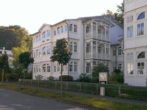 19070953-Ferienwohnung-4-Binz (Ostseebad)-300x225-4