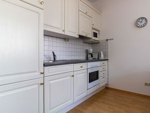 23063019-Ferienwohnung-4-Binz (Ostseebad)-300x225-3