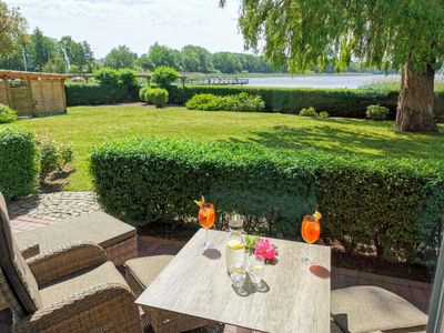 Ausblick von der Terrasse auf den Schmachter See