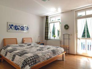 23063035-Ferienwohnung-4-Binz (Ostseebad)-300x225-5