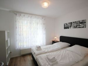 22780821-Ferienwohnung-4-Binz (Ostseebad)-300x225-3