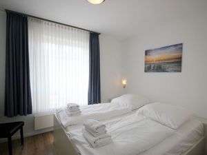 22780769-Ferienwohnung-4-Binz (Ostseebad)-300x225-3