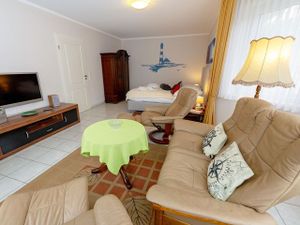 23911343-Ferienwohnung-3-Binz (Ostseebad)-300x225-5