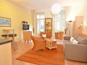 23911371-Ferienwohnung-4-Binz (Ostseebad)-300x225-0