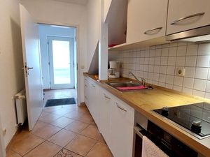 23907993-Ferienwohnung-4-Binz (Ostseebad)-300x225-4