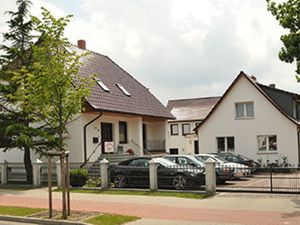 23954228-Ferienwohnung-4-Binz (Ostseebad)-300x225-1