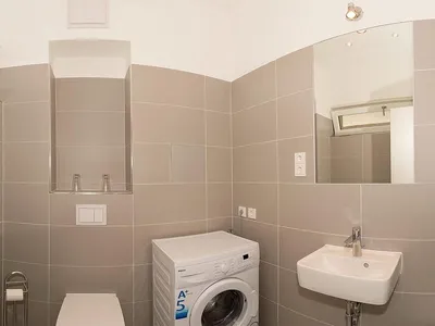 Badezimmer mit Dusche