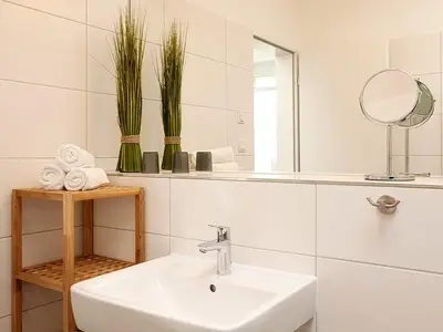 Badezimmer mit Dusche