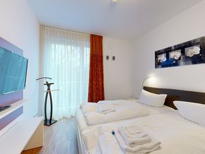 18506509-Ferienwohnung-5-Binz (Ostseebad)-300x225-4