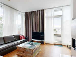 18368543-Ferienwohnung-6-Binz (Ostseebad)-300x225-0