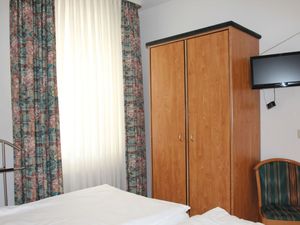 23956676-Ferienwohnung-4-Binz (Ostseebad)-300x225-5