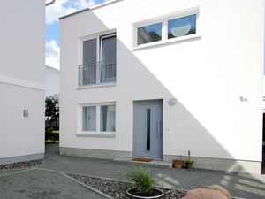 22280441-Ferienwohnung-3-Binz (Ostseebad)-300x225-1