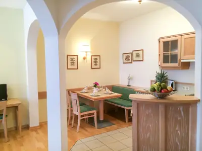 Küche mit Essbereich