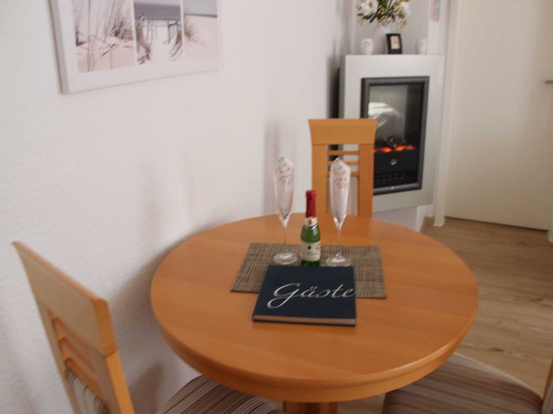 22427671-Ferienwohnung-2-Binz (Ostseebad)-800x600-1