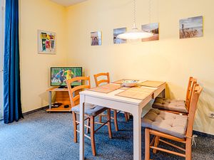 23948268-Ferienwohnung-4-Binz (Ostseebad)-300x225-5