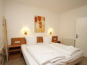 23070005-Ferienwohnung-4-Binz (Ostseebad)-300x225-4