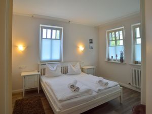 24026713-Ferienwohnung-4-Binz (Ostseebad)-300x225-2