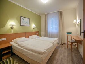 24026797-Ferienwohnung-4-Binz (Ostseebad)-300x225-4