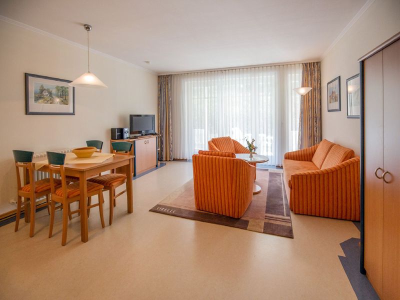 24026917-Ferienwohnung-4-Binz (Ostseebad)-800x600-0