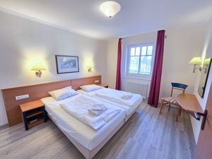 24026931-Ferienwohnung-4-Binz (Ostseebad)-300x225-2