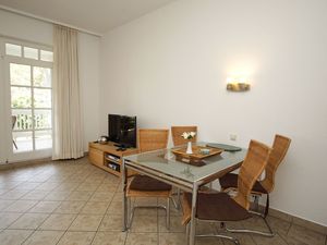 23956674-Ferienwohnung-4-Binz (Ostseebad)-300x225-3