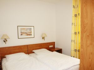 23956674-Ferienwohnung-4-Binz (Ostseebad)-300x225-4