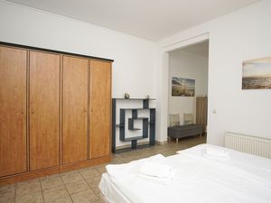 23956682-Ferienwohnung-4-Binz (Ostseebad)-300x225-5