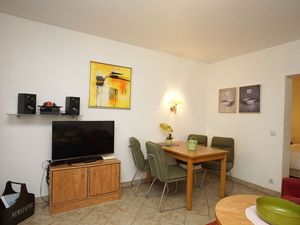 23956680-Ferienwohnung-4-Binz (Ostseebad)-300x225-3