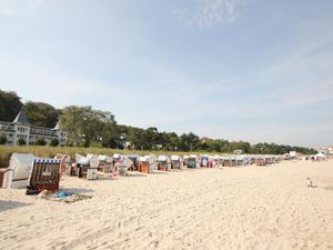 23956698-Ferienwohnung-2-Binz (Ostseebad)-300x225-1