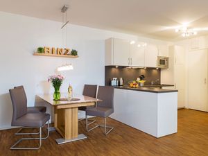 23975655-Ferienwohnung-4-Binz (Ostseebad)-300x225-5