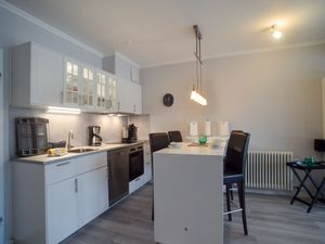 24026740-Ferienwohnung-4-Binz (Ostseebad)-300x225-3