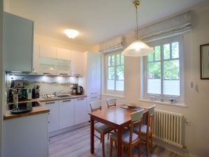 24026738-Ferienwohnung-4-Binz (Ostseebad)-300x225-1