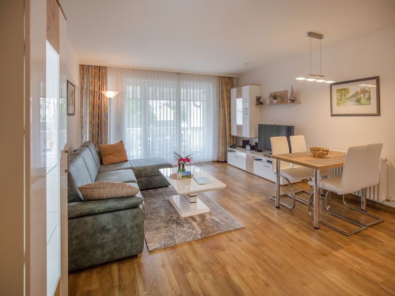 24026799-Ferienwohnung-4-Binz (Ostseebad)-800x600-0