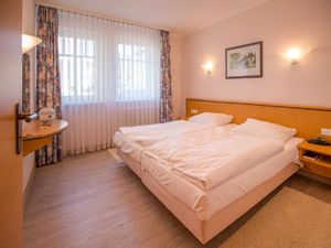 24026802-Ferienwohnung-4-Binz (Ostseebad)-300x225-2