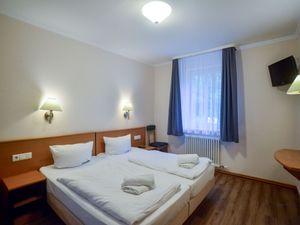 24026946-Ferienwohnung-4-Binz (Ostseebad)-300x225-2