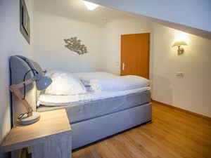 24026916-Ferienwohnung-4-Binz (Ostseebad)-300x225-5