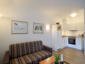 24026935-Ferienwohnung-4-Binz (Ostseebad)-300x225-1