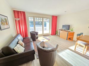 24026931-Ferienwohnung-4-Binz (Ostseebad)-300x225-0