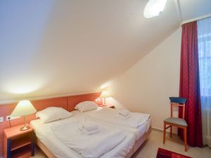 24026933-Ferienwohnung-4-Binz (Ostseebad)-300x225-2