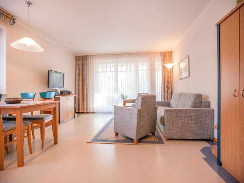 24026947-Ferienwohnung-4-Binz (Ostseebad)-800x600-0