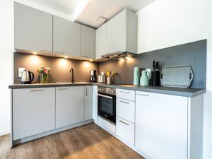 24044530-Ferienwohnung-5-Binz (Ostseebad)-300x225-2