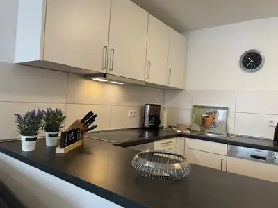 Küche mit Backofen