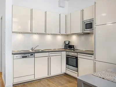 Küchenzeile mit Backofen